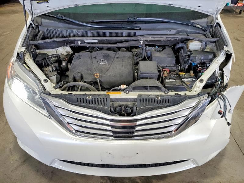 2017 TOYOTA SIENNA LIMITED PREMIUM 7-PASSENGER LIMITED PREMIUM 7-PASSENGER 12