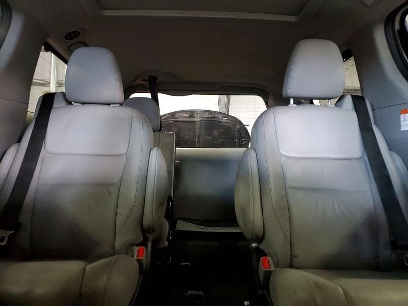 2017 TOYOTA SIENNA LIMITED PREMIUM 7-PASSENGER LIMITED PREMIUM 7-PASSENGER 10
