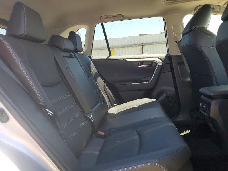 2025 TOYOTA RAV4 LIMITED 10