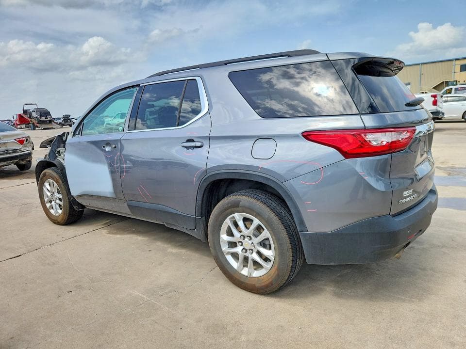 2021 CHEVROLET TRAVERSE LT 2