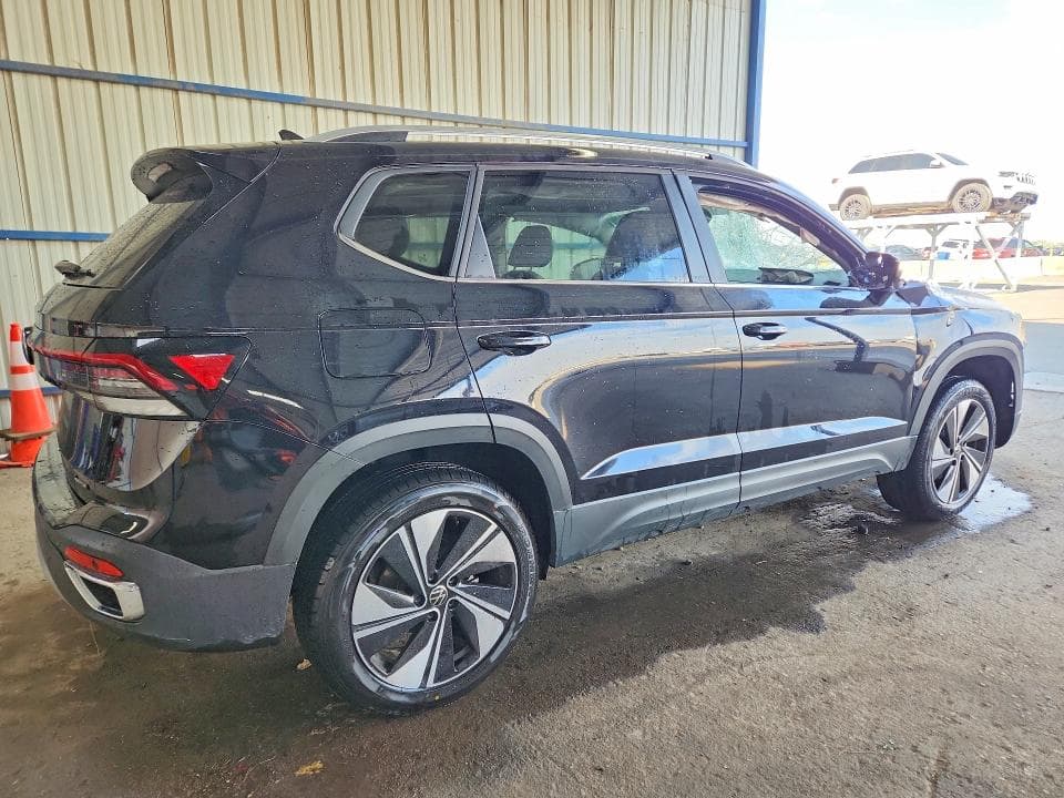 2026 VOLKSWAGEN TAOS SE 3