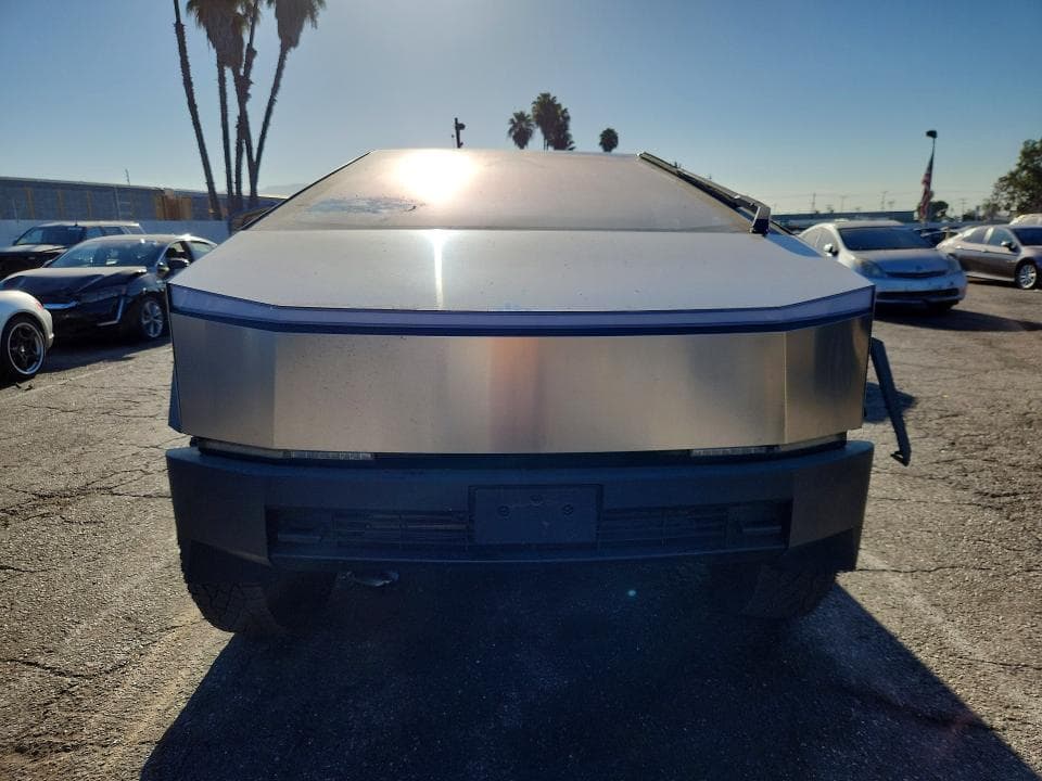 2024 TESLA CYBERTRUCK 5