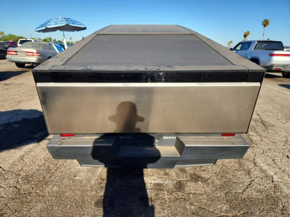 2024 TESLA CYBERTRUCK 6