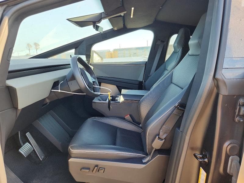 2024 TESLA CYBERTRUCK 7