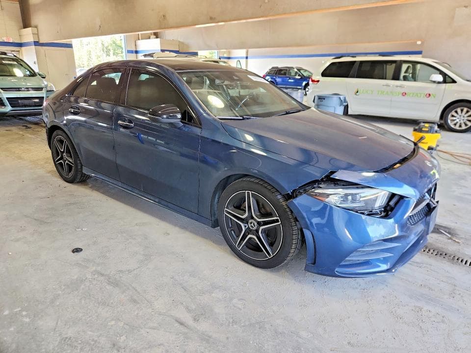 2020 MERCEDES-BENZ A 220 4MATIC 4