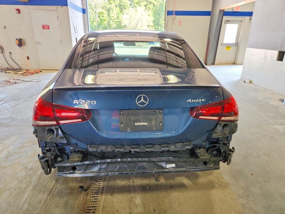 2020 MERCEDES-BENZ A 220 4MATIC 6