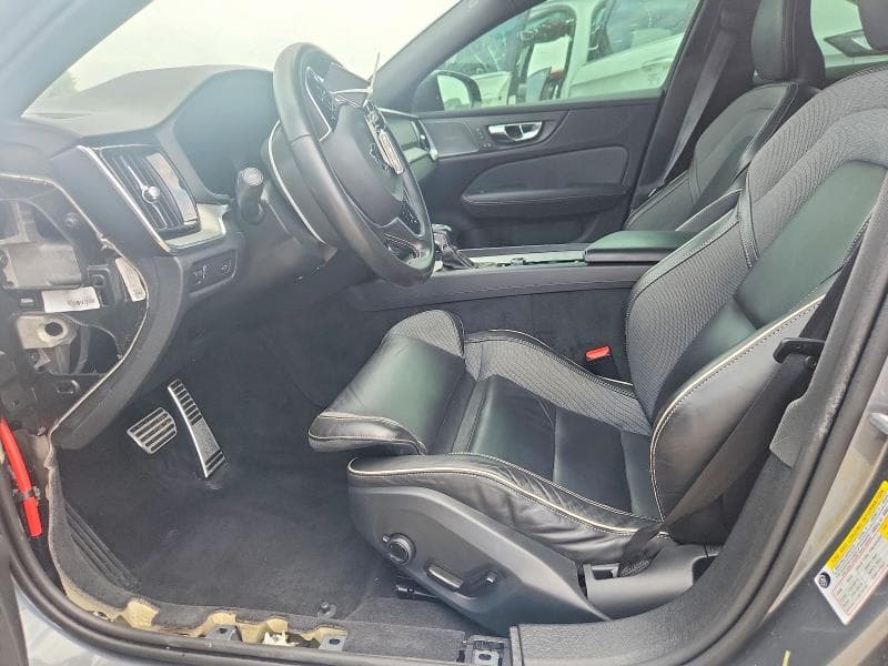 2019 VOLVO S60 T6 R-DESIGN 7