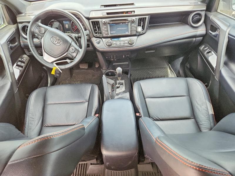 2017 TOYOTA RAV4 SE 8