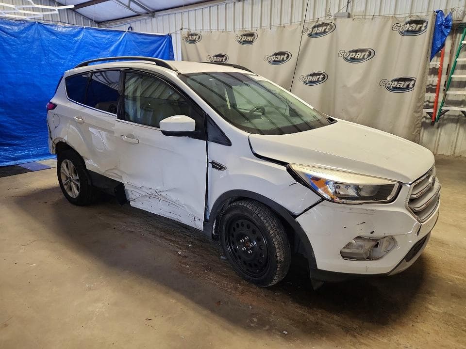 2018 FORD ESCAPE SE 4