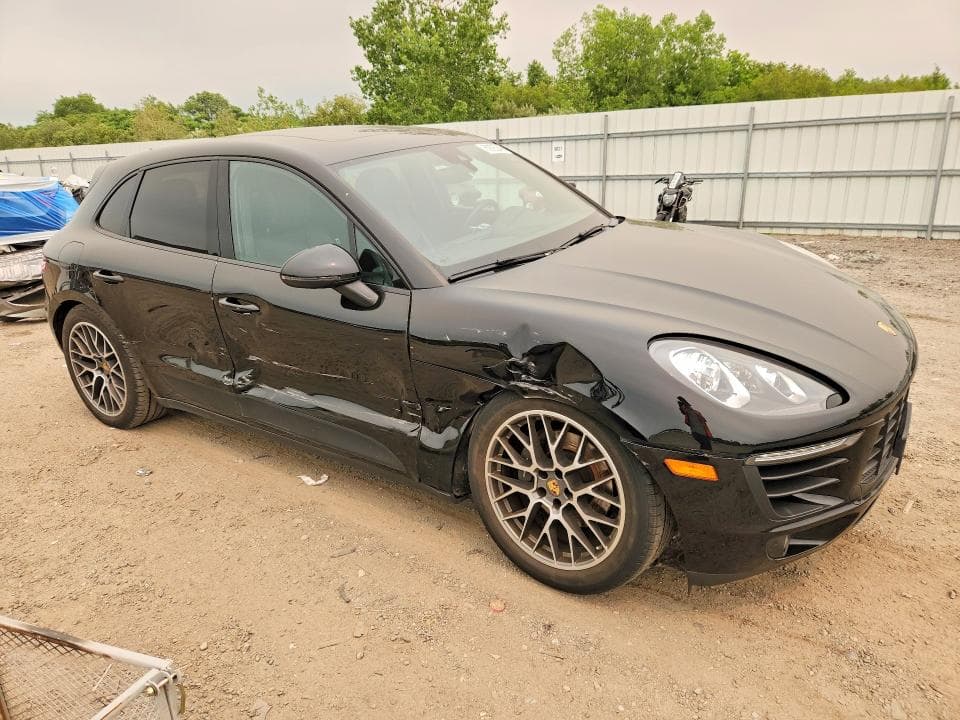 2018 PORSCHE MACAN 4