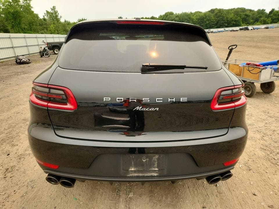 2018 PORSCHE MACAN 6