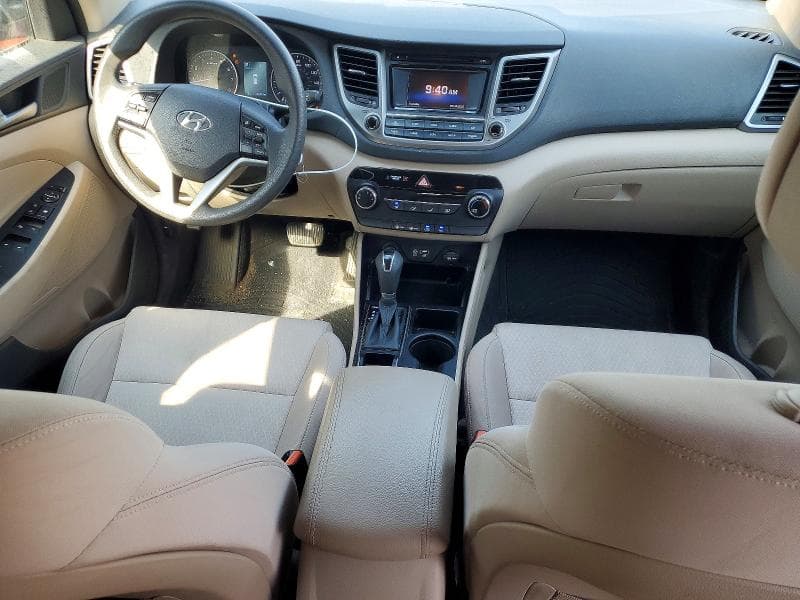2017 HYUNDAI TUCSON SE 8