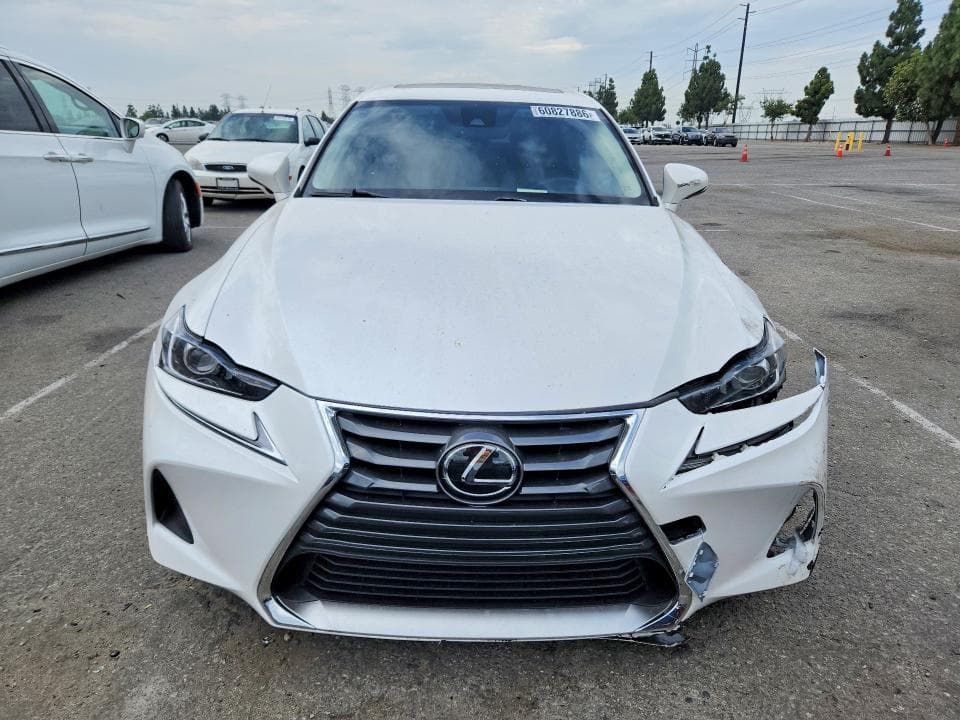 2017 LEXUS IS 200T 5