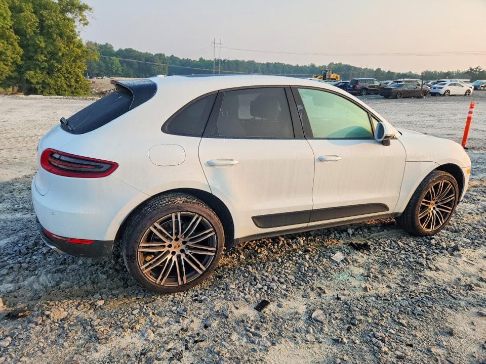 2017 PORSCHE MACAN 3