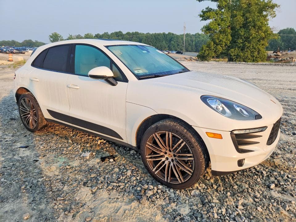 2017 PORSCHE MACAN 4