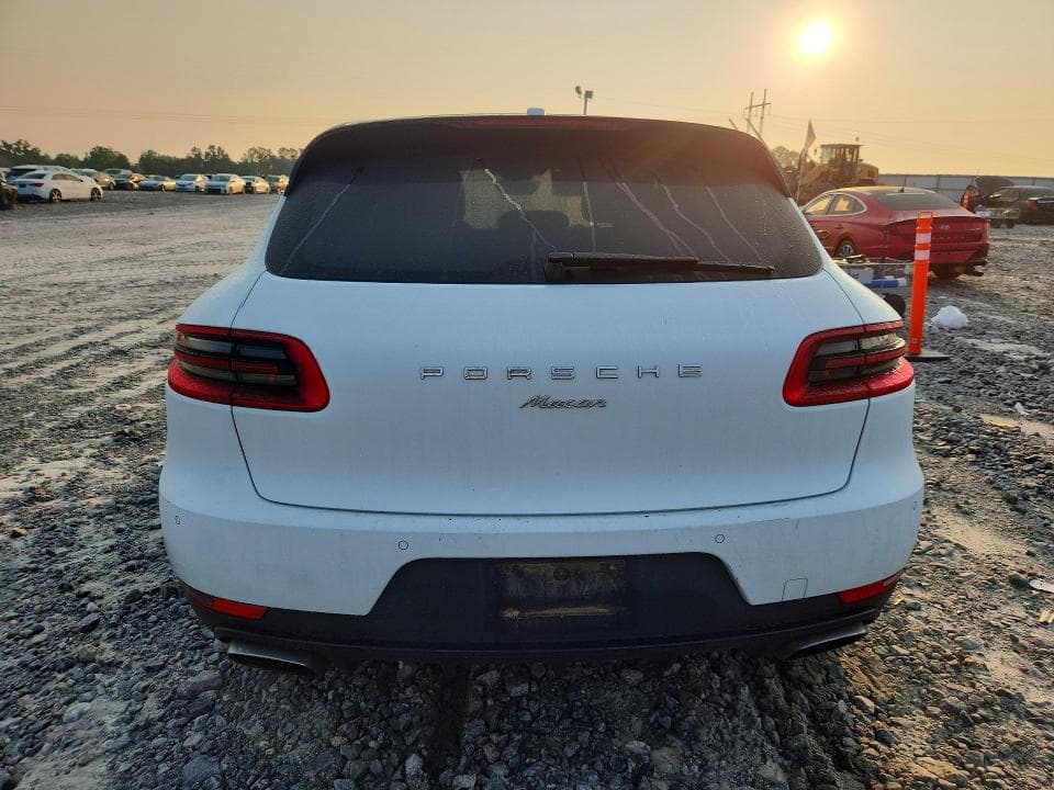 2017 PORSCHE MACAN 6