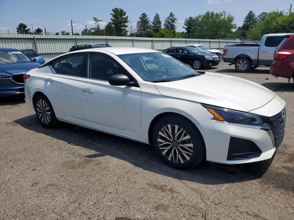2024 NISSAN ALTIMA 4