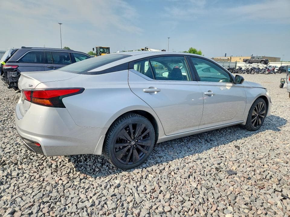 2020 NISSAN ALTIMA SR 3