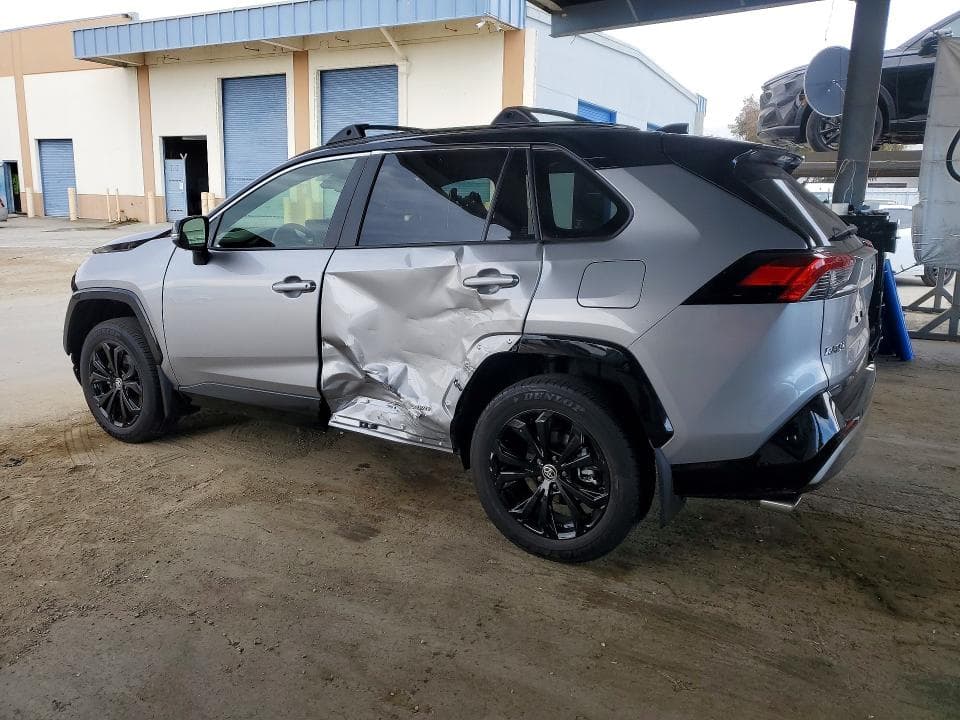 2025 TOYOTA RAV4 XSE 2