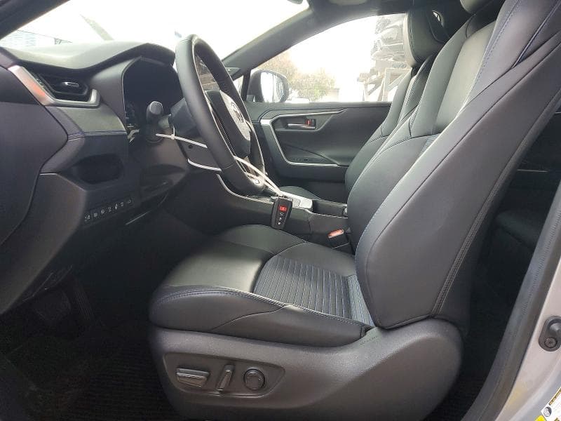2025 TOYOTA RAV4 XSE 7