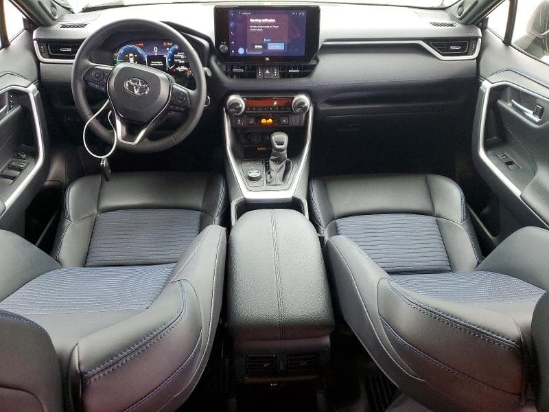 2025 TOYOTA RAV4 XSE 8