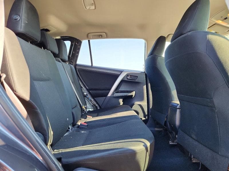 2018 TOYOTA RAV4 LE 11