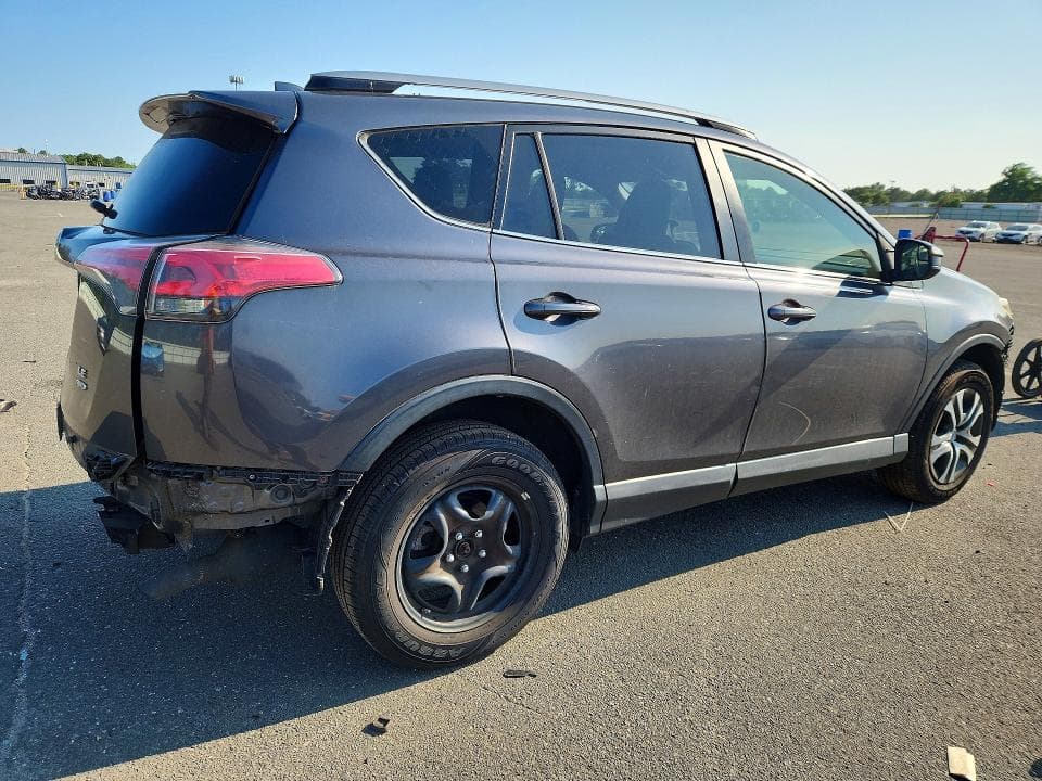 2018 TOYOTA RAV4 LE 3
