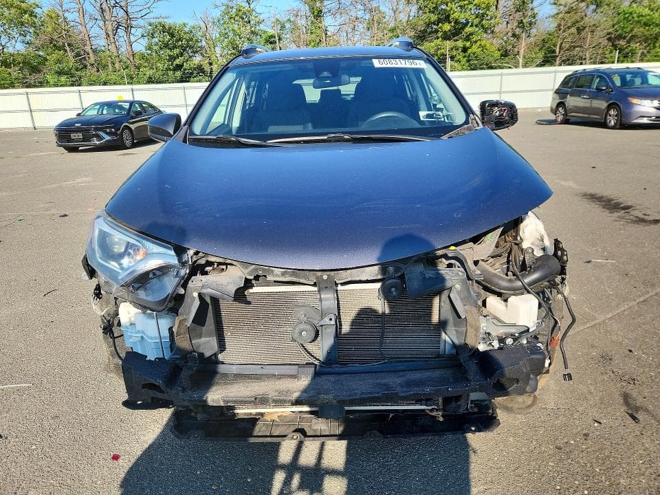 2018 TOYOTA RAV4 LE 5