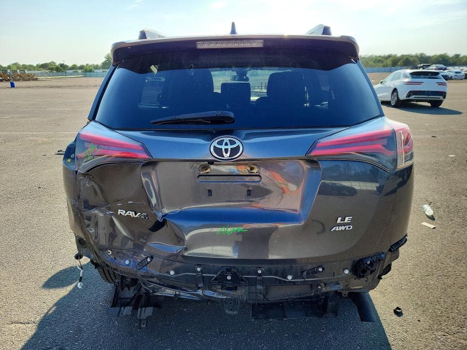 2018 TOYOTA RAV4 LE 6