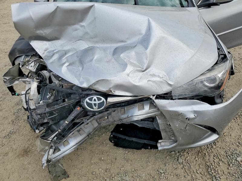 2017 TOYOTA CAMRY SE 11