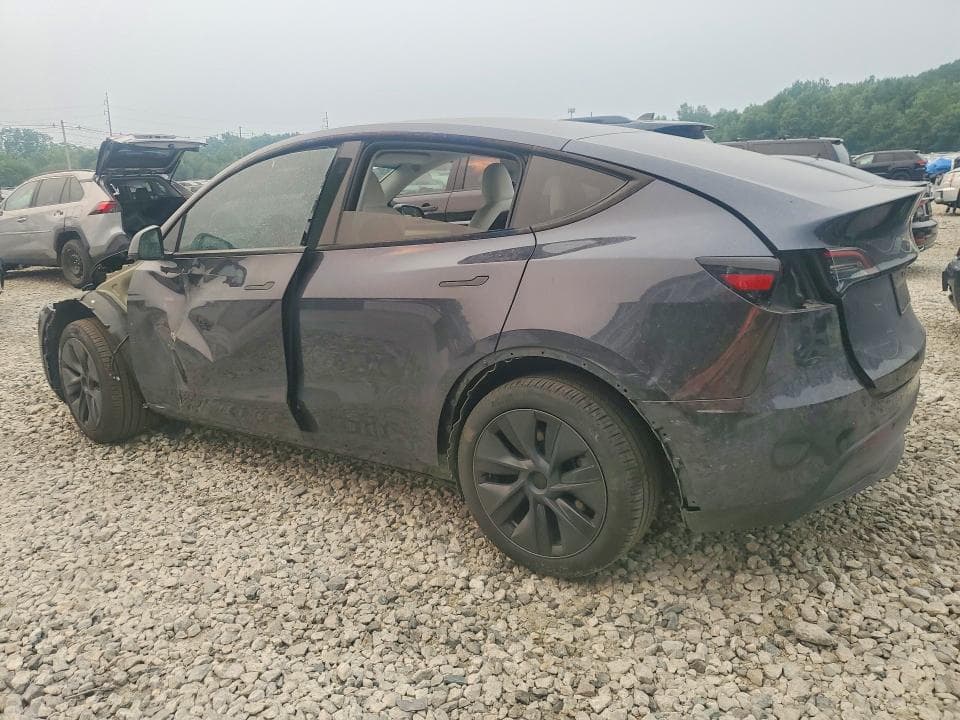 2025 TESLA MODEL Y 2