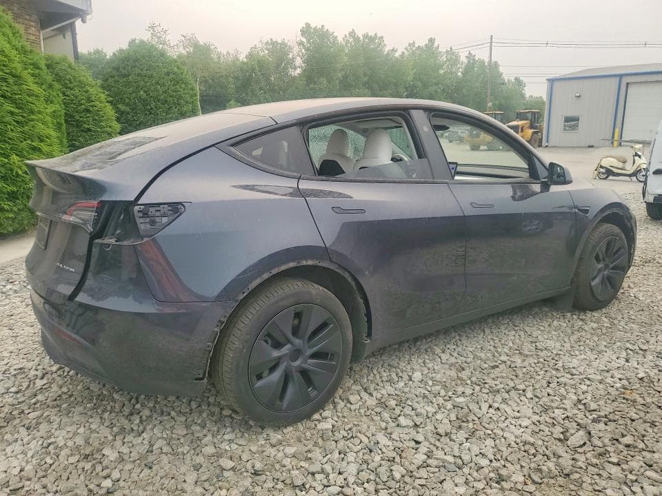 2025 TESLA MODEL Y 3