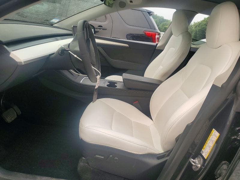 2025 TESLA MODEL Y 7