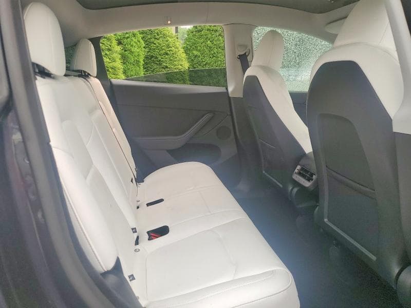 2025 TESLA MODEL Y 10