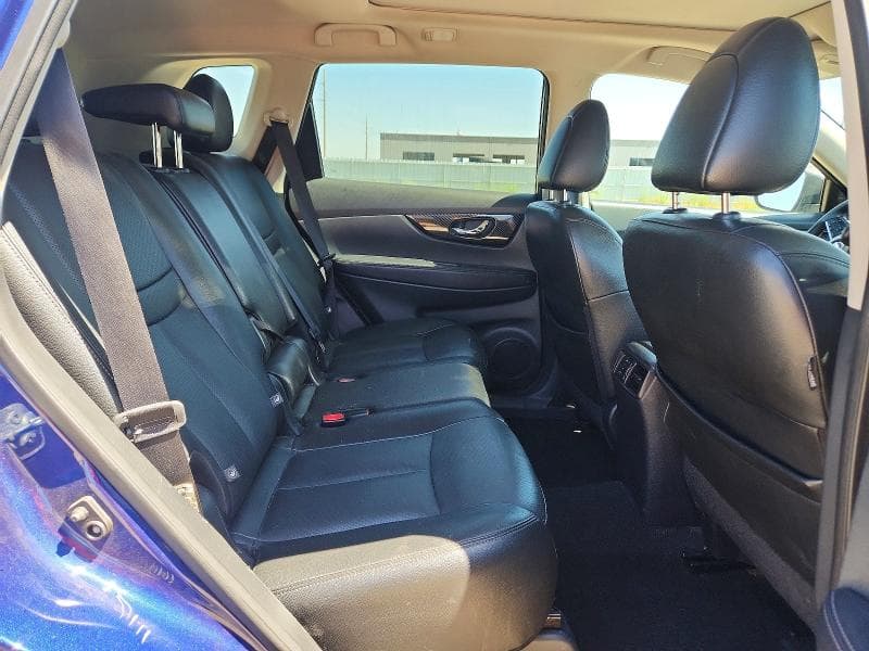 2017 NISSAN ROGUE SL 11
