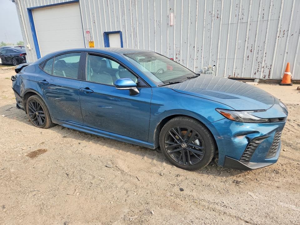 2025 TOYOTA CAMRY SE 4