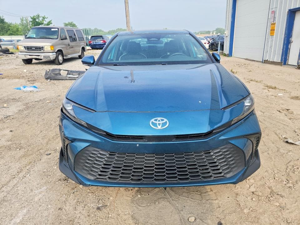 2025 TOYOTA CAMRY SE 5