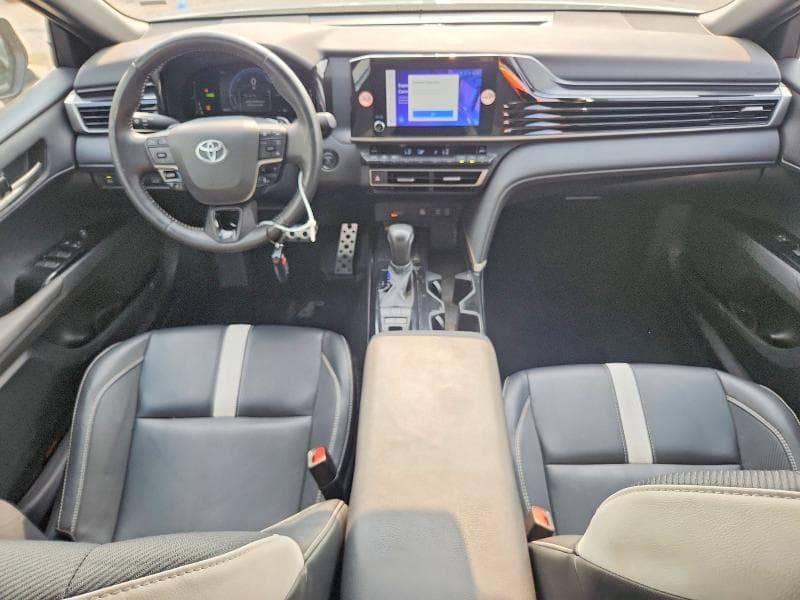 2025 TOYOTA CAMRY SE 8