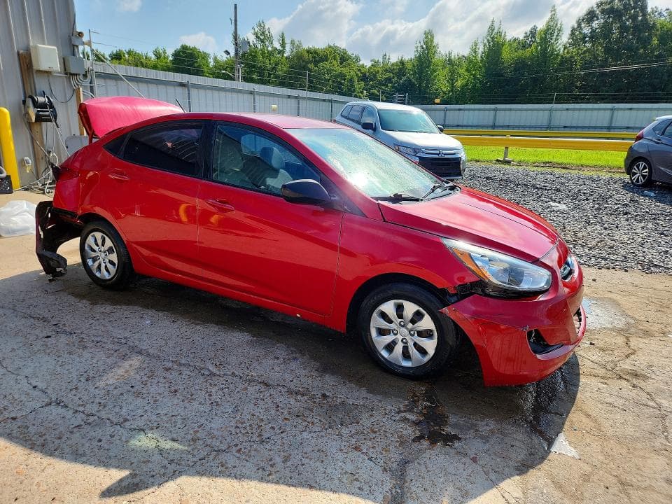 2017 HYUNDAI ACCENT SE 4