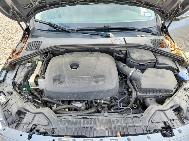2017 VOLVO S60 11