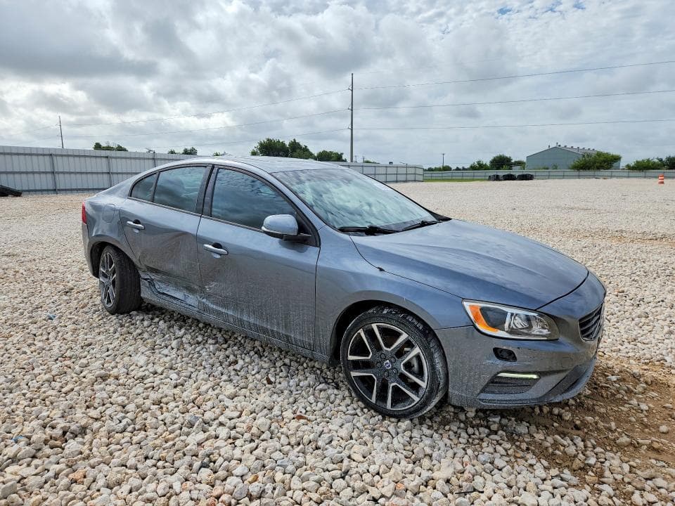 2017 VOLVO S60 4