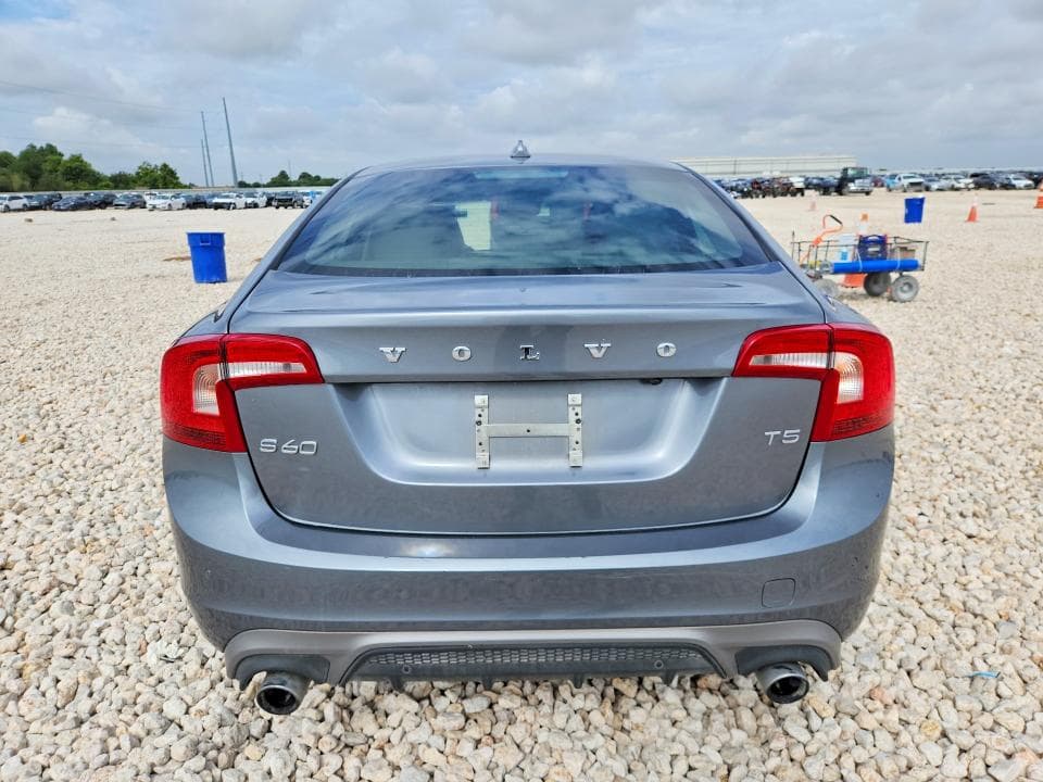 2017 VOLVO S60 6
