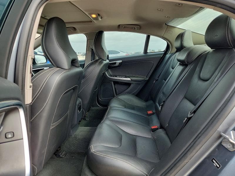 2017 VOLVO S60 10