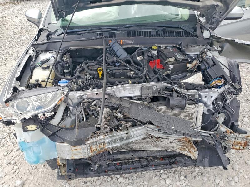 2020 FORD FUSION SE 11