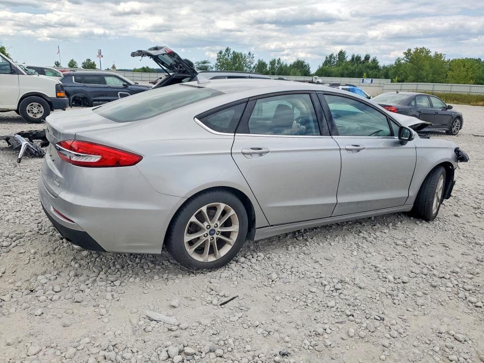 2020 FORD FUSION SE 3
