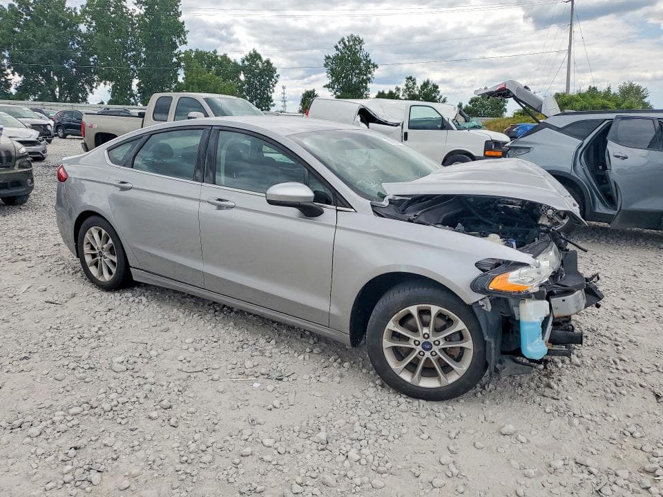 2020 FORD FUSION SE 4