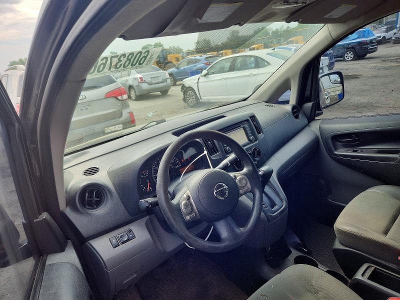 2017 NISSAN NV200 SV 8