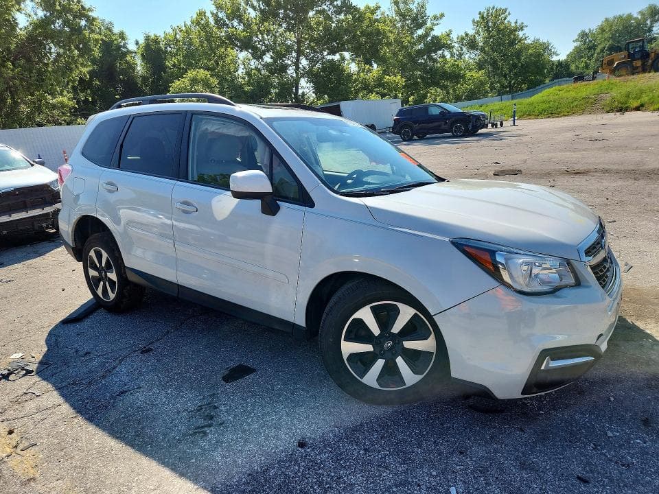 2017 SUBARU FORESTER 2.5I PREMIUM 4