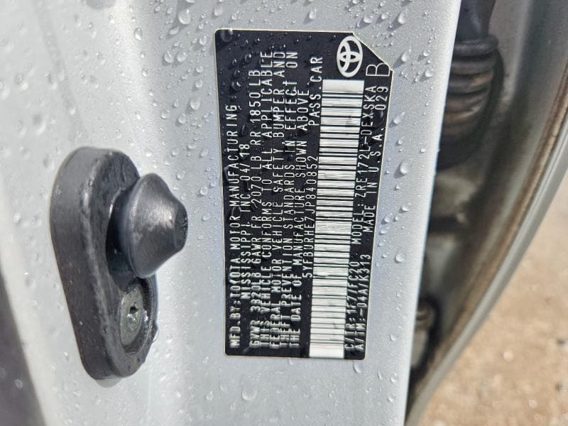 2018 TOYOTA COROLLA SE 12