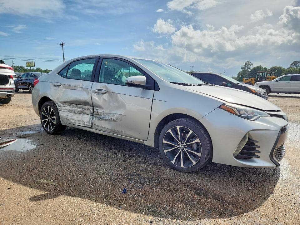 2018 TOYOTA COROLLA SE 4